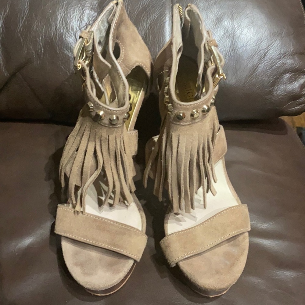 Used Michael Kors heels no box